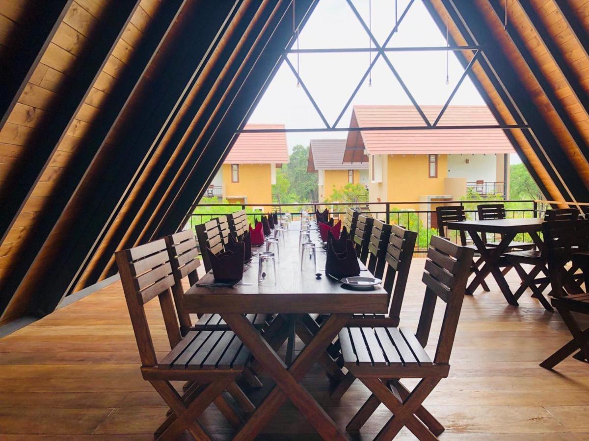 Lolu Village Resort 아누라다푸라 외부 사진