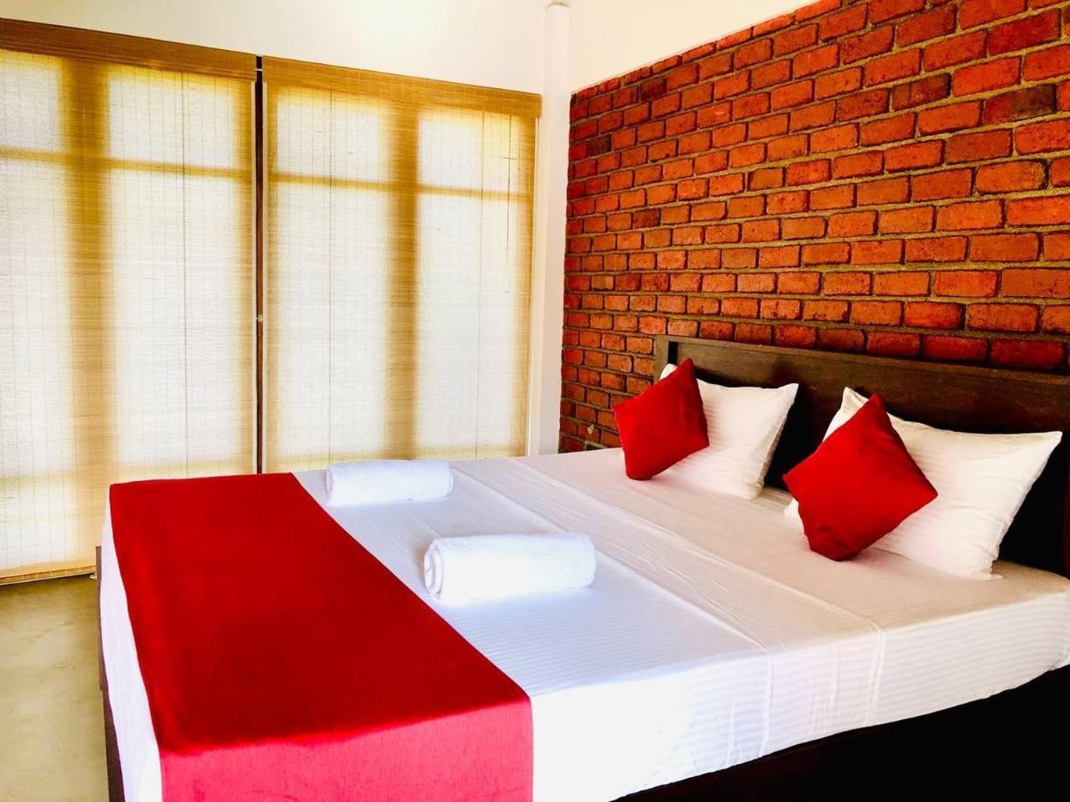 Lolu Village Resort 아누라다푸라 외부 사진