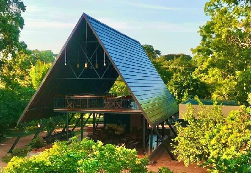 Lolu Village Resort 아누라다푸라 외부 사진