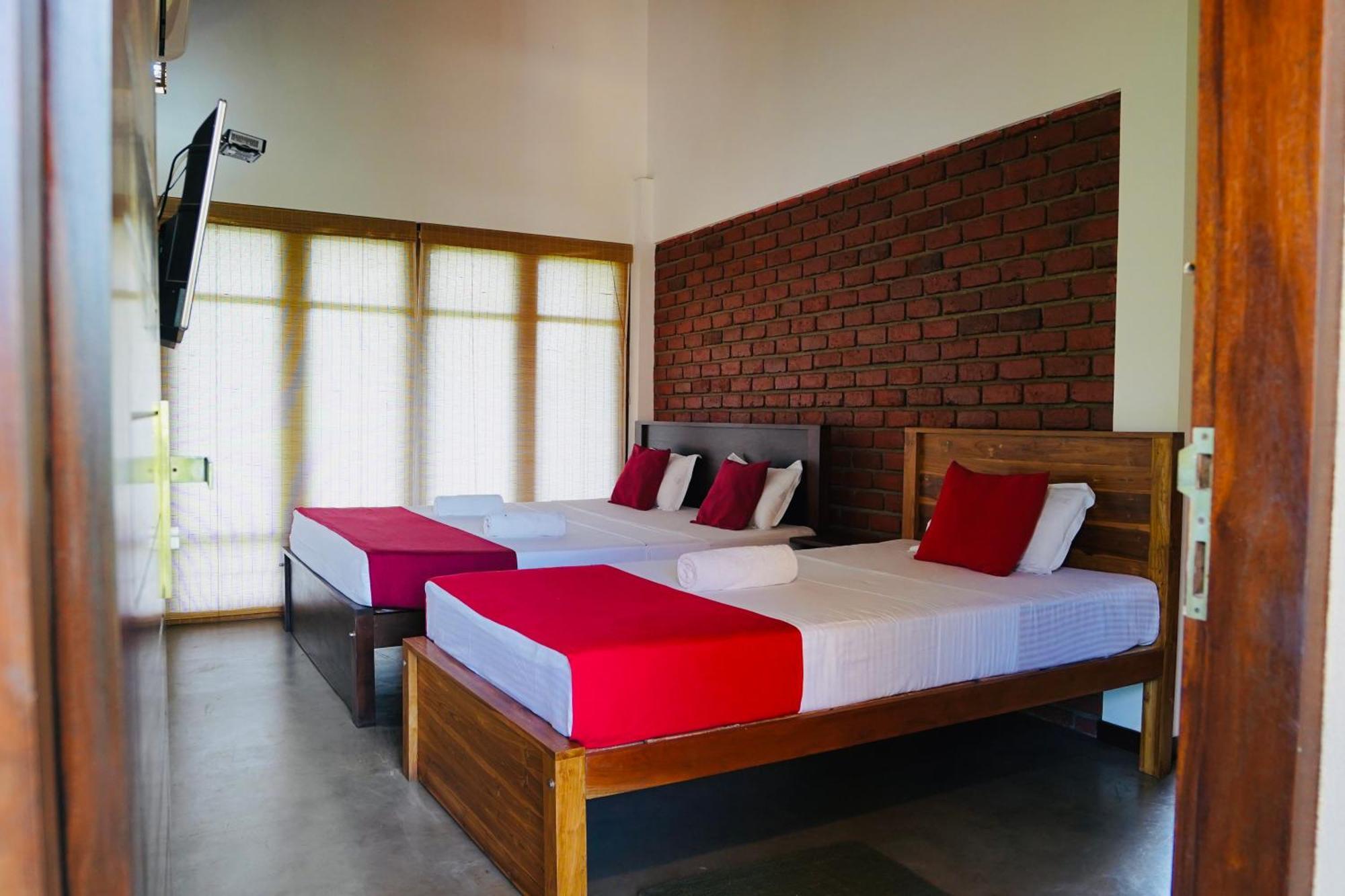 Lolu Village Resort 아누라다푸라 외부 사진