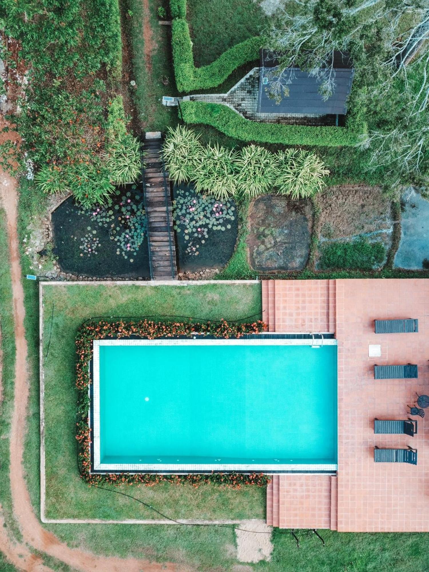 Lolu Village Resort 아누라다푸라 외부 사진