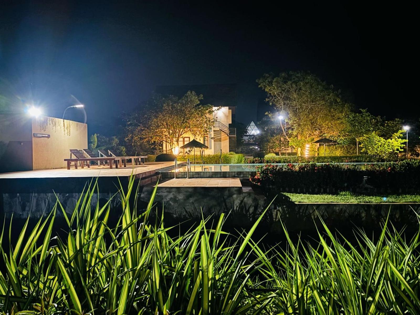 Lolu Village Resort 아누라다푸라 외부 사진